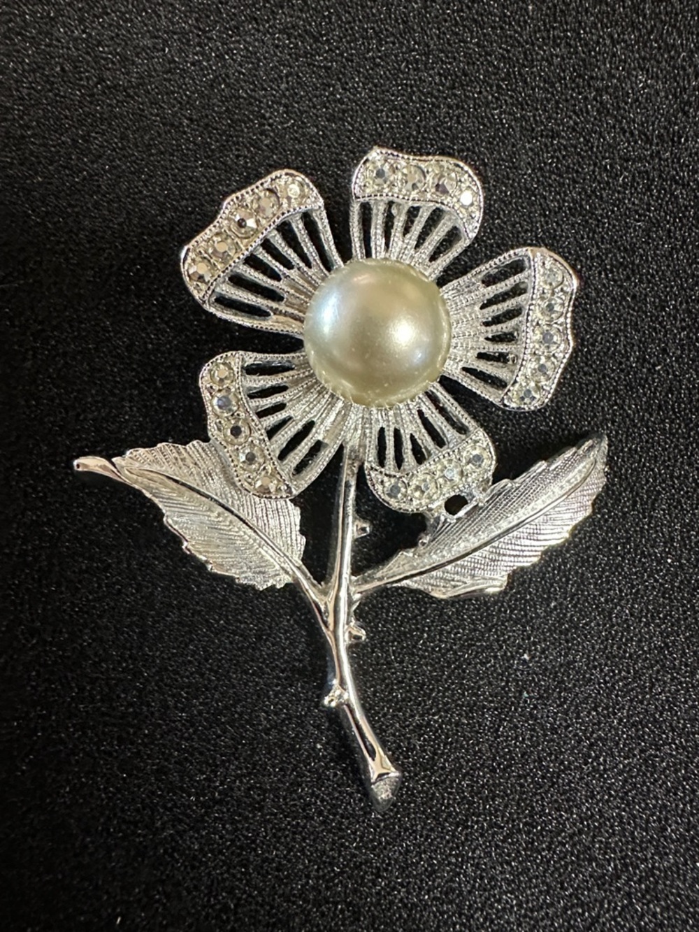 Vintage Sarah Coventry “Nocturne” Silver Tone Floral Brooch with Pearl Center